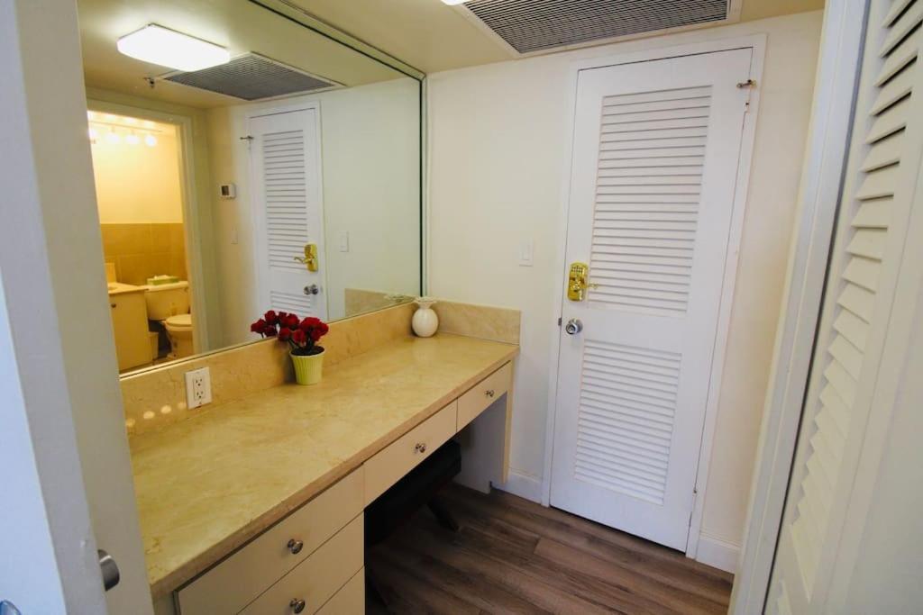 Alexander 511 Beachfront With 2 Pools, Direct Access, Sauna, Tikki Bar Casa de férias *