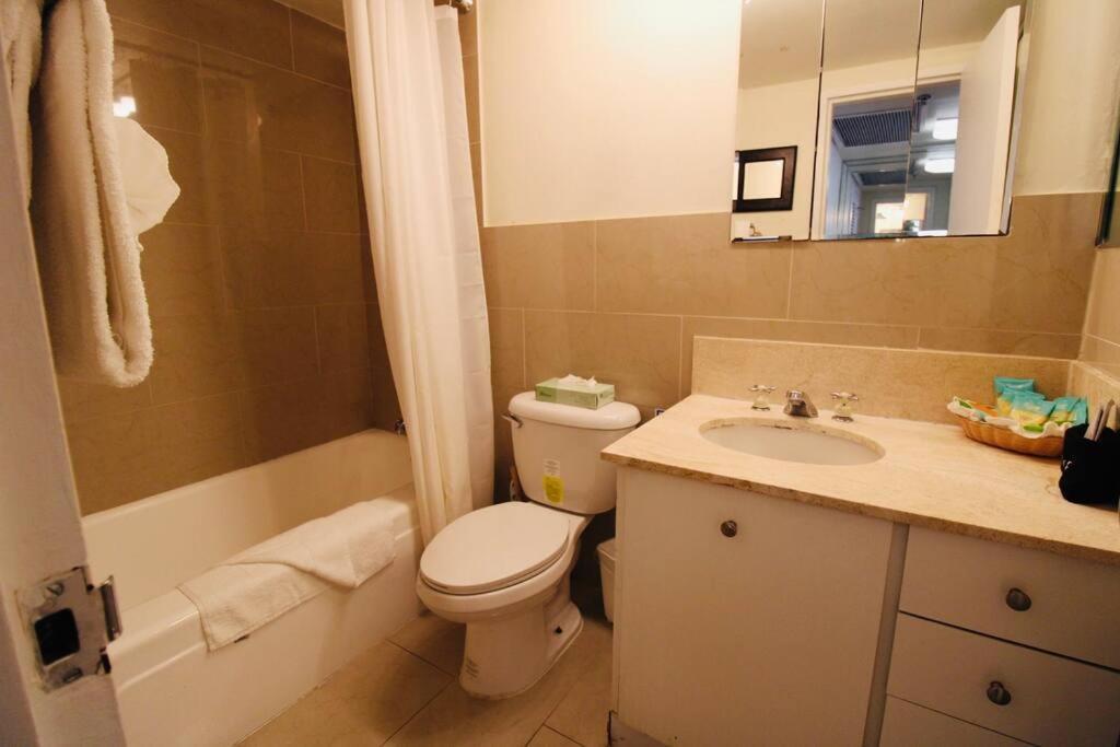 Alexander 511 Beachfront With 2 Pools, Direct Access, Sauna, Tikki Bar Casa de férias Miami Beach